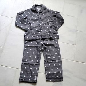 NWOT Pottery Barn Kids Gray Star pajamas 6